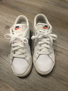 Nike Court Legacy Sneakers